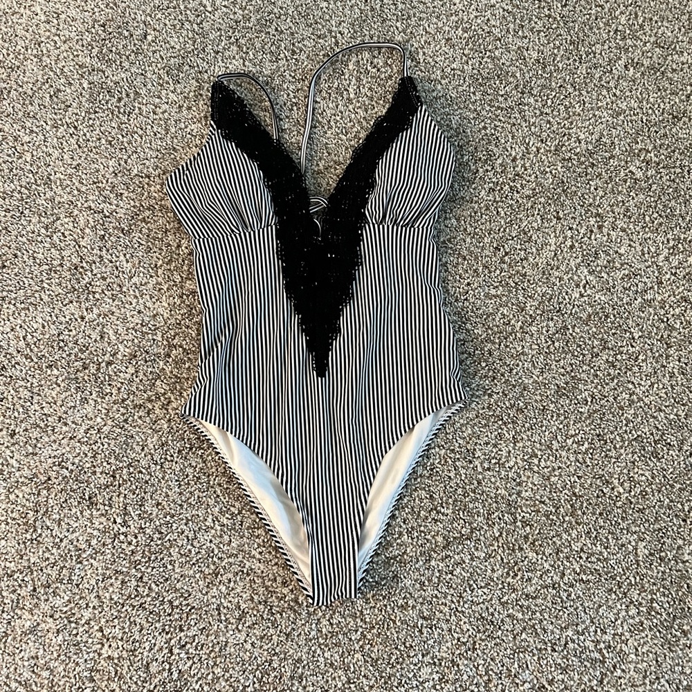 Cupshe NWOT One Piece Swimsuit